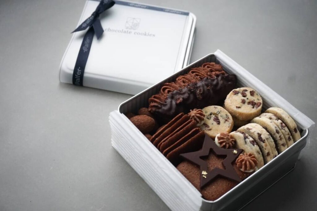チョコクッキー Amazon.co.jp: Cadbury Chocobakes チョコチップクッキー 83g 2